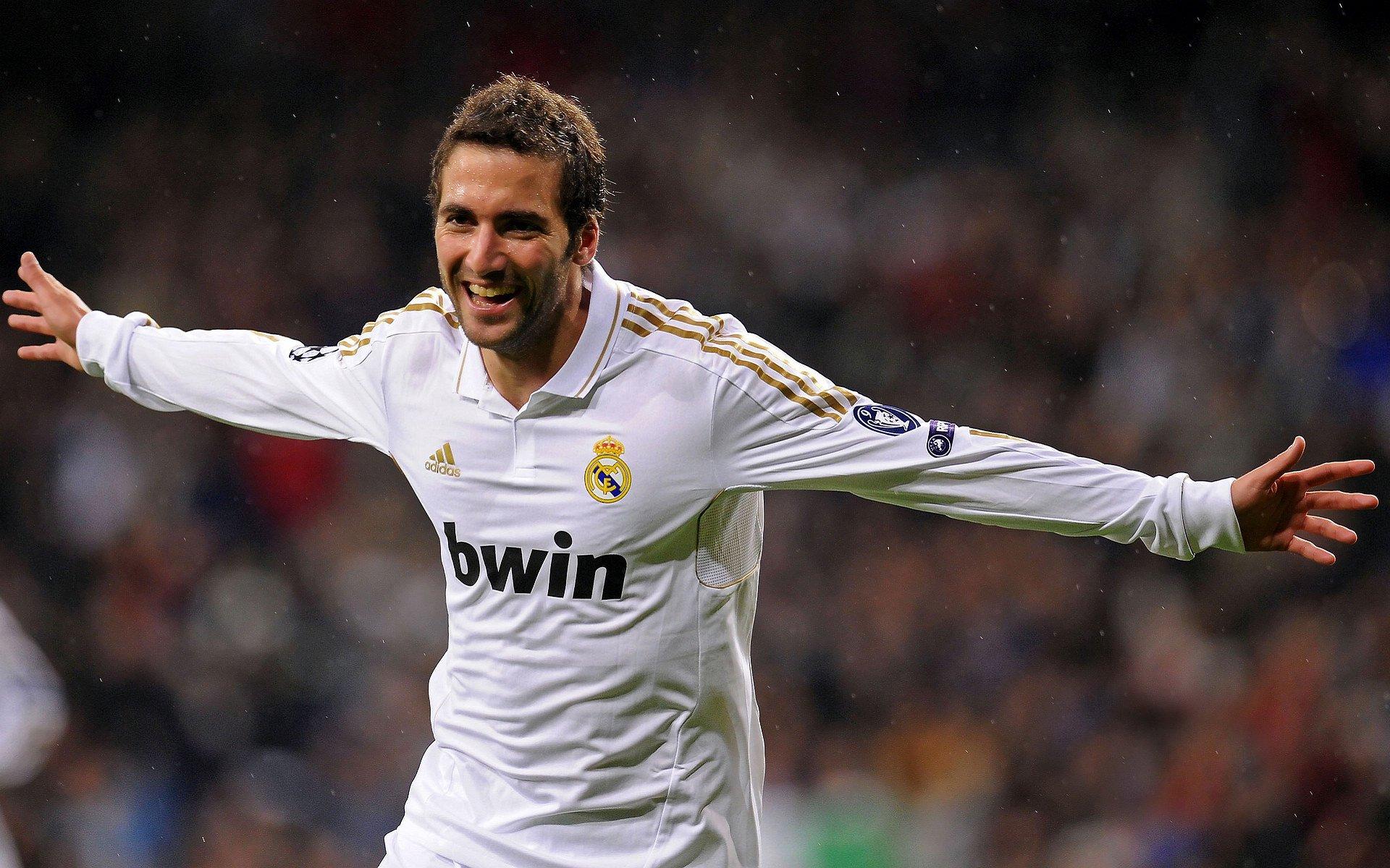 德甲半程中锋评级出炉，凯恩独占世界级鳌头，吉拉西获评国脚级领跑群雄